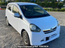 Daihatsu Mira e:S LA300S