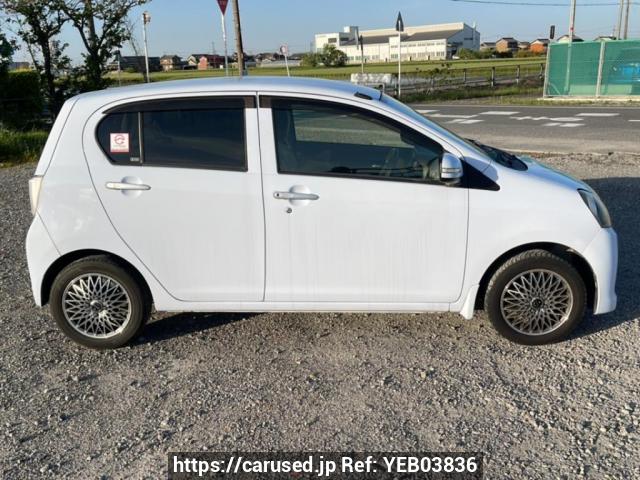 Buy Used 2012 Daihatsu Mira e:S LA300S (YEB03836) - Carused.jp