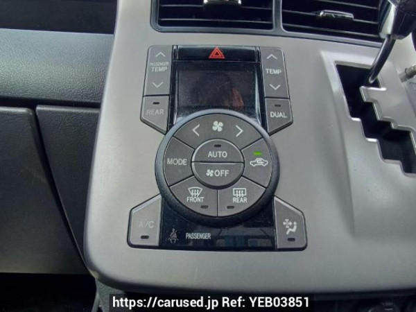 Used 2010 AT toyota voxy ZRR70W Image[25]