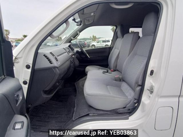 Used 2005 AT toyota hiace-van KDH205K Image[16]