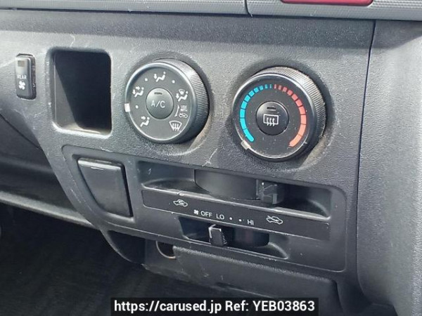 Used 2005 AT toyota hiace-van KDH205K Image[28]
