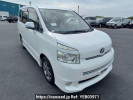 Toyota Voxy ZRR70W