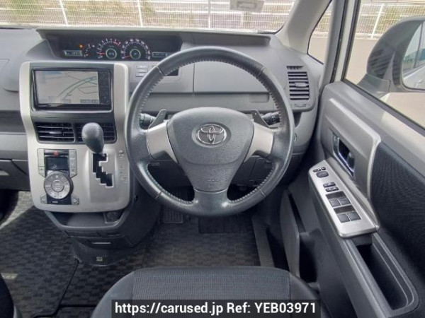 Used 2009 AT toyota voxy ZRR70W Image[20]