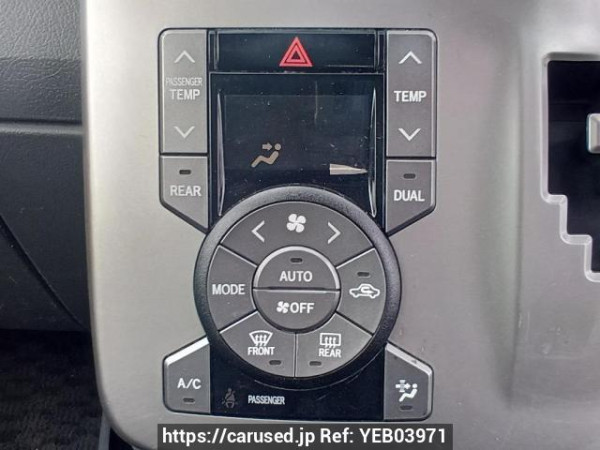 Used 2009 AT toyota voxy ZRR70W Image[25]