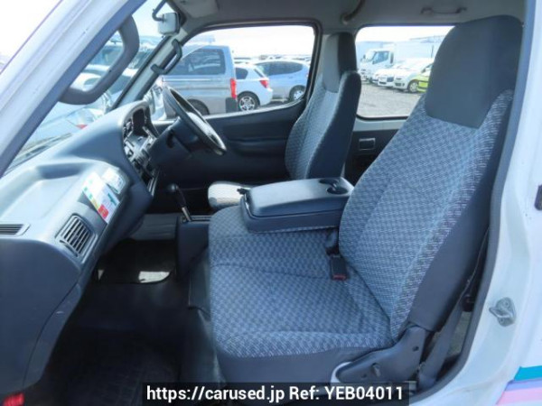 Used 2002 AT toyota hiace-commuter RZH125B Image[15]