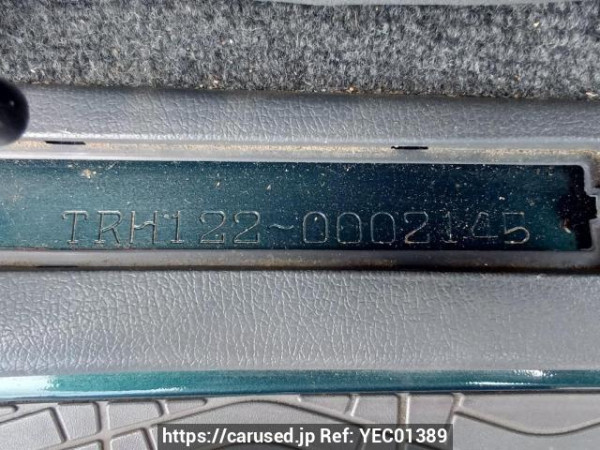 Used 2004 AT toyota regiusace-van TRH122K Image[11]