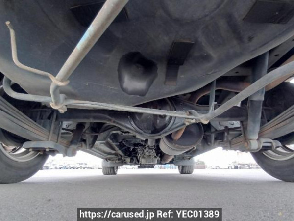 Used 2004 AT toyota regiusace-van TRH122K Image[38]