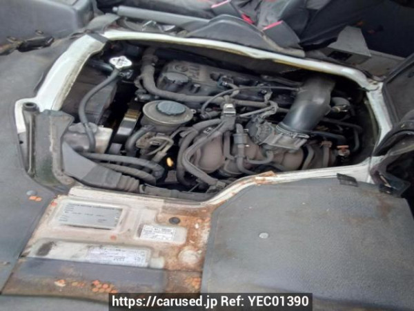 Used 2004 AT toyota hiace-van TRH112V Image[8]