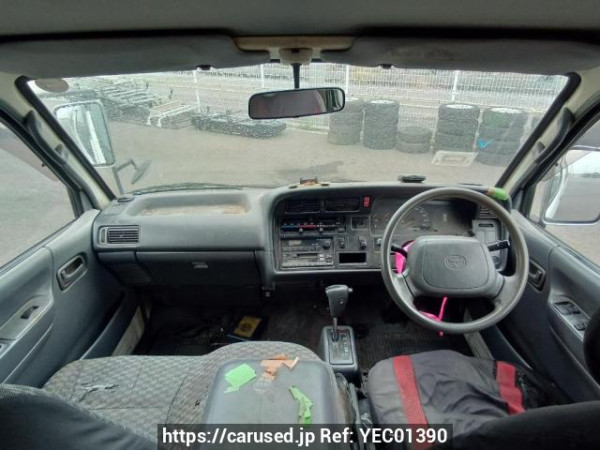 Used 2004 AT toyota hiace-van TRH112V Image[17]