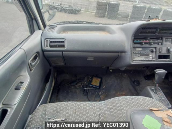Used 2004 AT toyota hiace-van TRH112V Image[18]