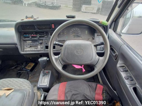 Used 2004 AT toyota hiace-van TRH112V Image[19]