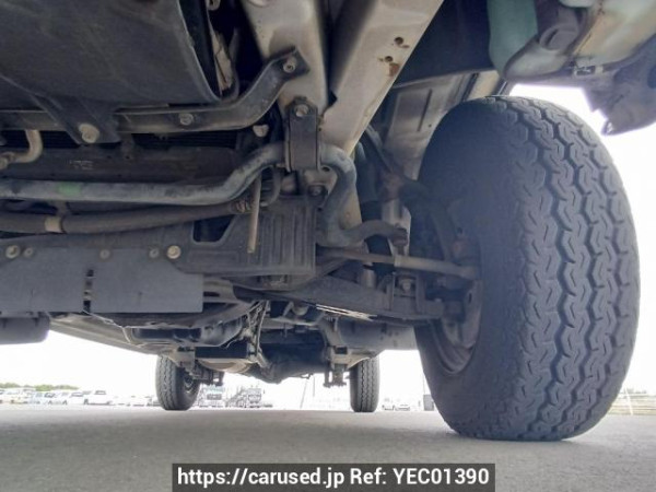 Used 2004 AT toyota hiace-van TRH112V Image[32]