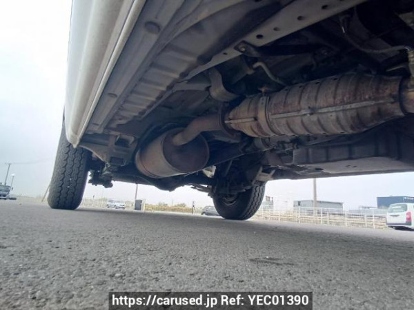Used 2004 AT toyota hiace-van TRH112V Image[33]