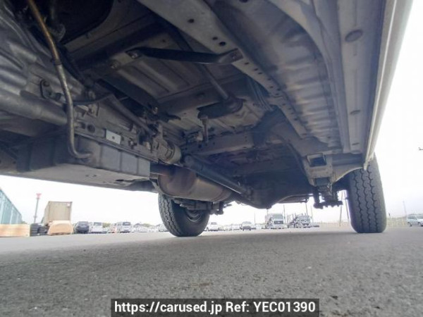 Used 2004 AT toyota hiace-van TRH112V Image[34]