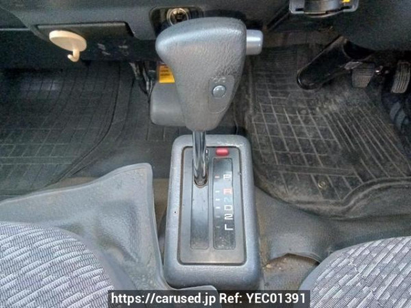 Used 2004 AT toyota hiace-van TRH112V Image[23]