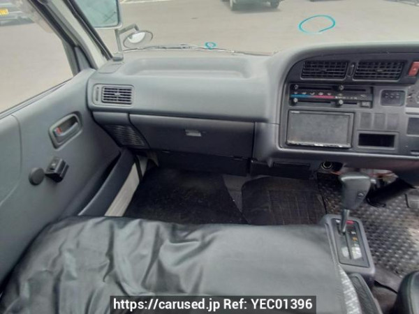 Used 2003 AT toyota hiace-van TRH112V Image[18]