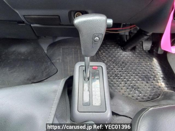 Used 2003 AT toyota hiace-van TRH112V Image[24]