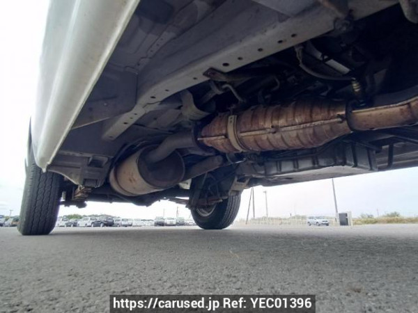 Used 2003 AT toyota hiace-van TRH112V Image[30]