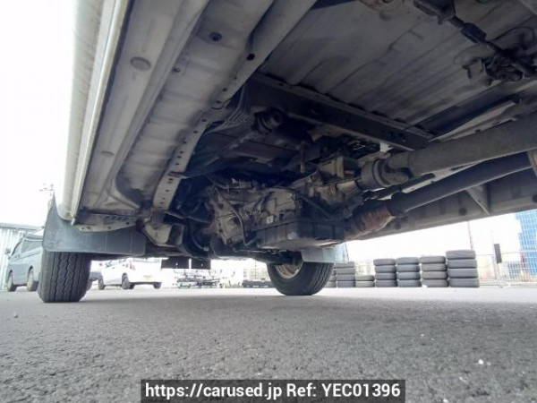 Used 2003 AT toyota hiace-van TRH112V Image[32]