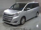 Toyota Noah ZWR80G