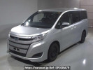 Toyota Noah ZWR80G