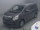Toyota Noah ZRR70G