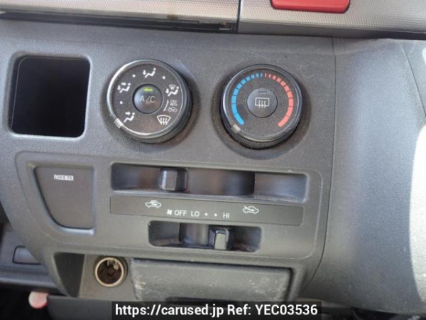 Used 2006 AT toyota hiace-van KDH205V Image[28]