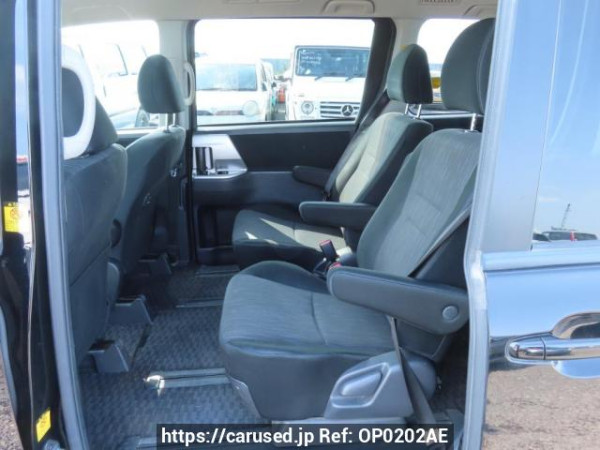 Used 2010 AT toyota noah ZRR70W Image[14]