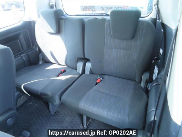 Used 2010 AT toyota noah ZRR70W Image[16]