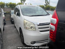 Toyota Noah ZRR70G