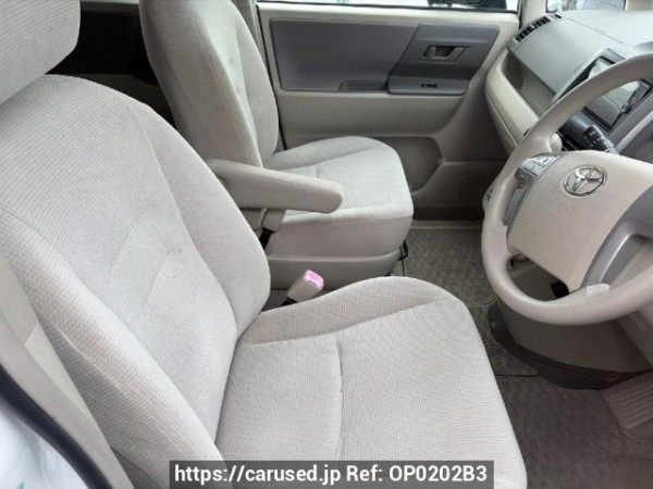 Used 2010 AT toyota noah ZRR70G Image[10]