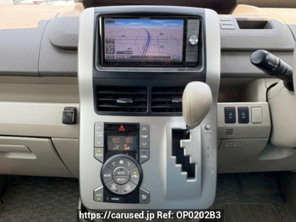Used 2010 AT toyota noah ZRR70G Image[24]
