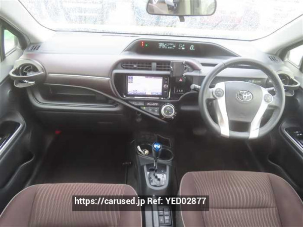 Used 2017 CVT toyota aqua NHP10 Image[10]