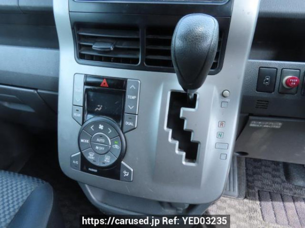 Used 2007 AT toyota noah ZRR70W Image[30]