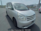 Toyota Noah ZRR75G