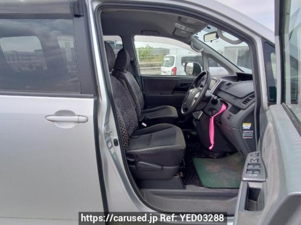Used 2007 AT toyota noah ZRR75G Image[12]