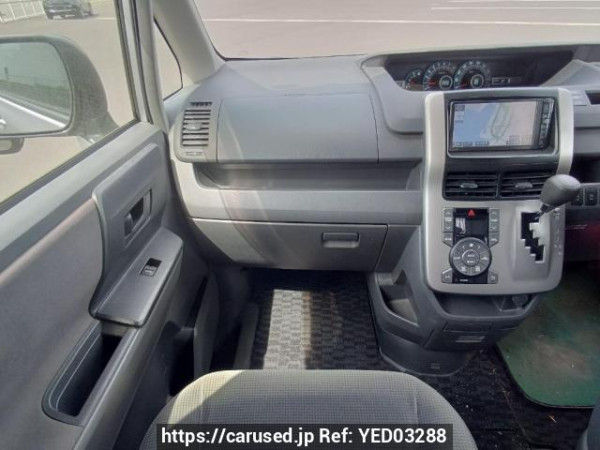 Used 2007 AT toyota noah ZRR75G Image[19]