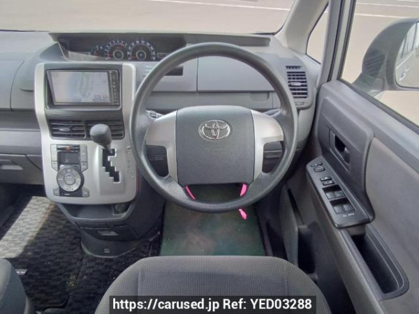 Used 2007 AT toyota noah ZRR75G Image[20]