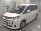Toyota Noah MZRA90W