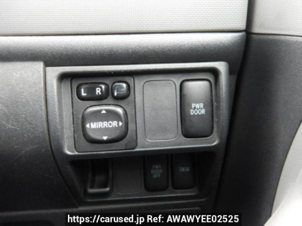 Used 2004 AT toyota sienta NCP81G Image[24]