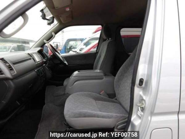Used 2006 AT toyota regiusace-van KDH200V Image[12]
