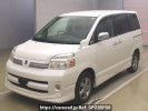 Toyota Voxy AZR65G