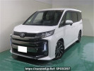 Toyota Noah MZRA90W