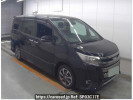 Toyota Noah ZRR80W