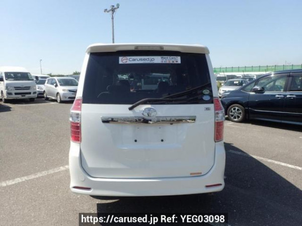 Used 2009 AT toyota noah ZRR70W Image[5]