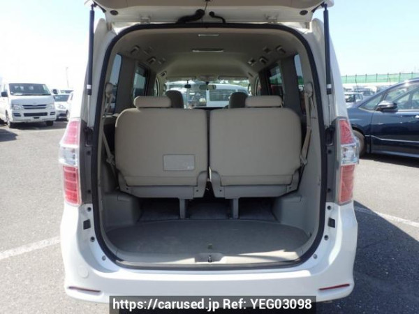 Used 2009 AT toyota noah ZRR70W Image[8]