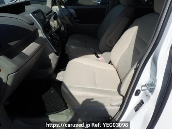 Used 2009 AT toyota noah ZRR70W Image[16]