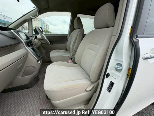 Used 2009 AT toyota noah ZRR70G Image[15]