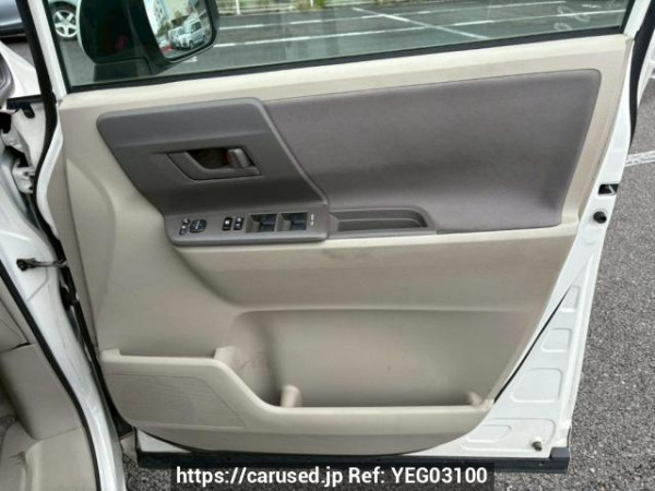 Used 2009 AT toyota noah ZRR70G Image[17]
