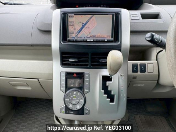 Used 2009 AT toyota noah ZRR70G Image[24]